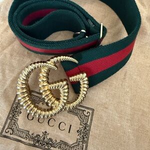 GUCCI ELASTIC BELT WITH GOLD TORCHON
DOUBLE G